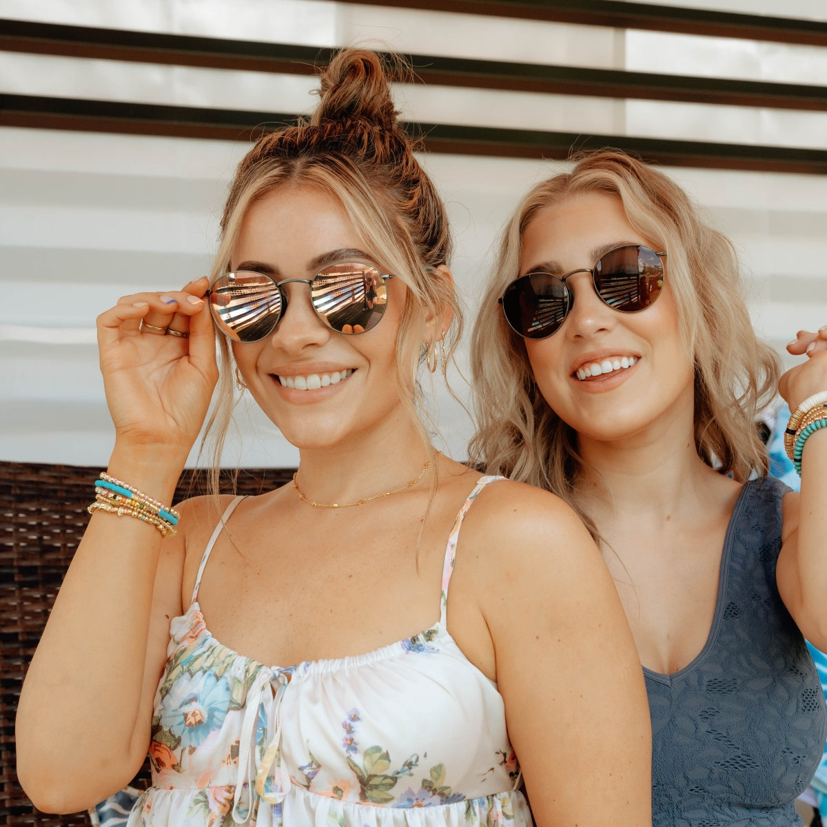 Tangle Free Aston Country Chic Silver Rose - Image 3