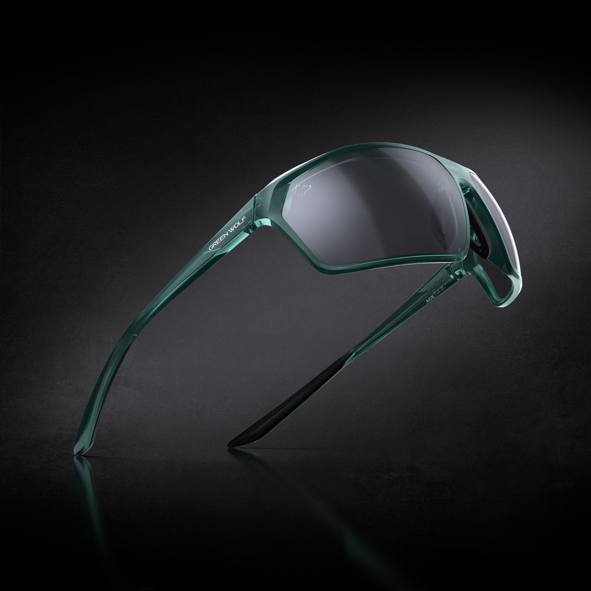 Alternative view of Green Wolf Ace   Bermuda Smoke